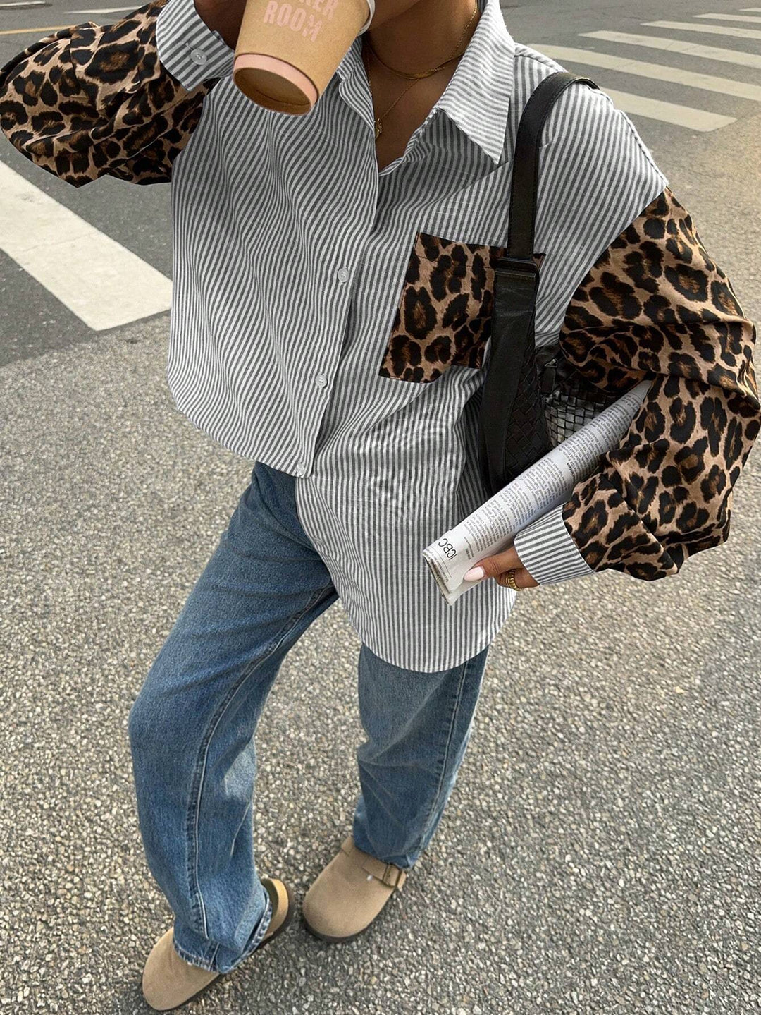 Gestreifte Damenbluse mit Löwendetails – Auffällig, Lässig & Streetstyle-tauglich