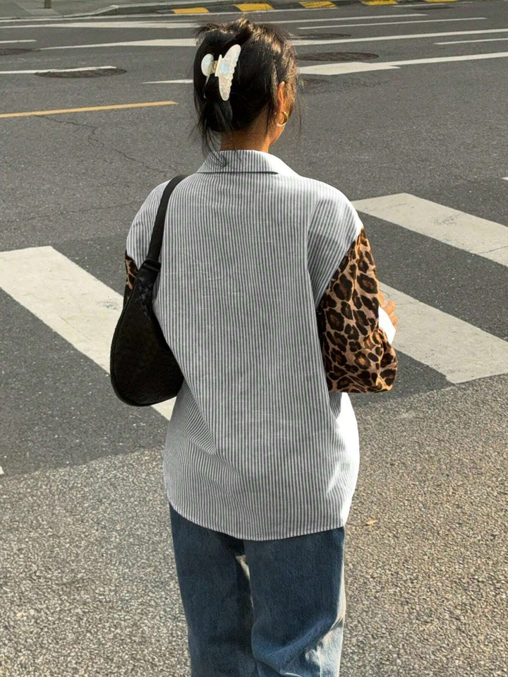 Gestreifte Damenbluse mit Löwendetails – Auffällig, Lässig & Streetstyle-tauglich