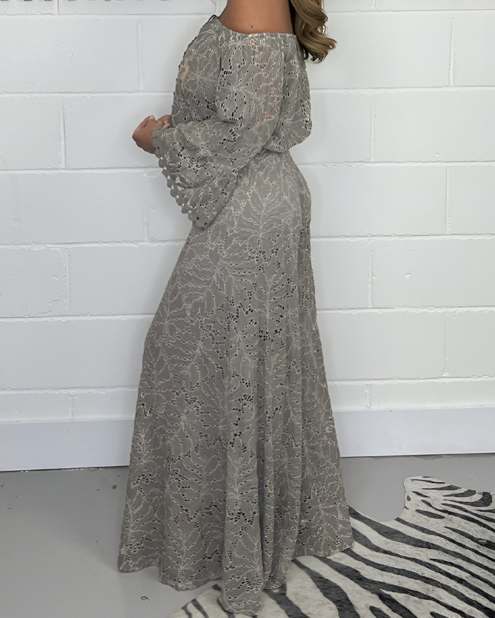 Schulterfreies Spitzenkleid mit weitem Schnitt – Boho-Chic trifft Eleganz