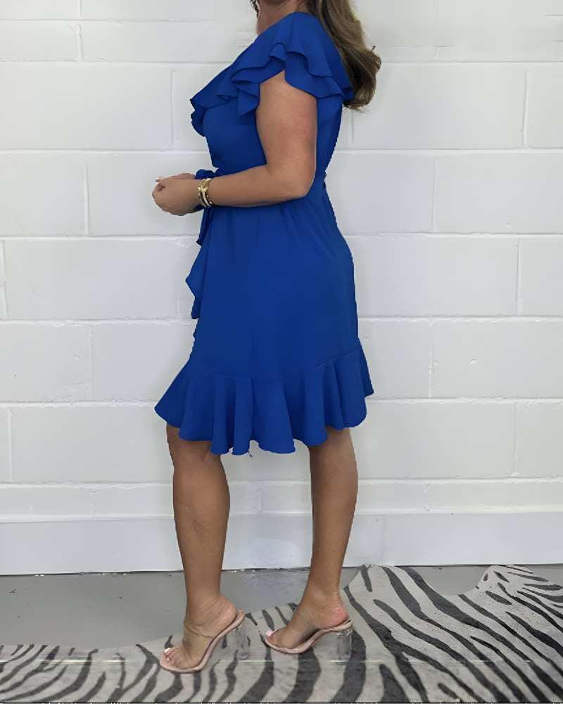 Elegantes Rüschenkleid mit V-Ausschnitt – weiblicher Look für jeden Anlass