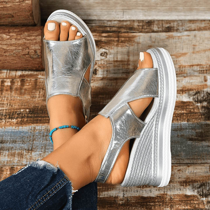 Charlotte | Dames Metallic Plateau Comfort Sandalen
