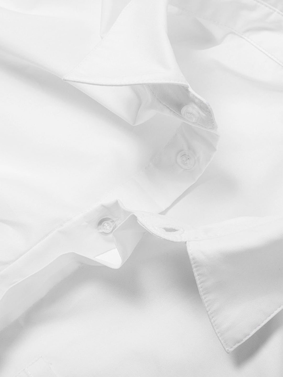 Geknipte Damesblouse met Raw Cut – Modern, Urban & Statementsterk