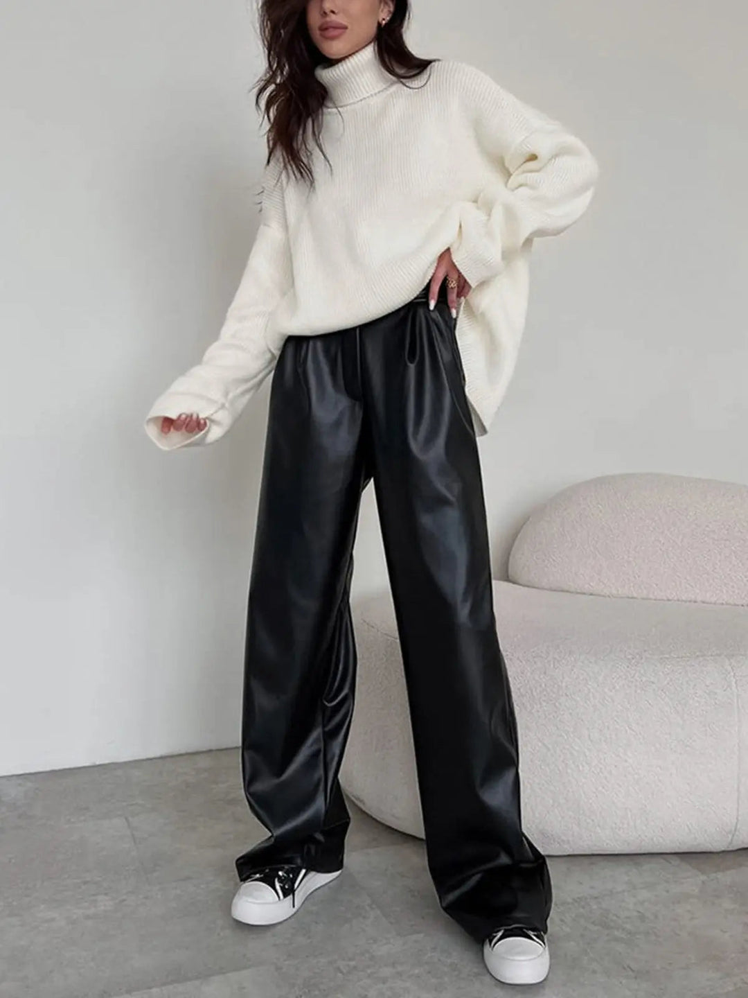 Milla | High-Waist Baggy-Hose aus Kunstleder