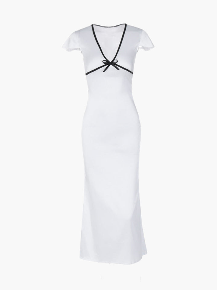 Liora | Figuuraccentuerende Midi-jurk in Wit met Contrastdetails