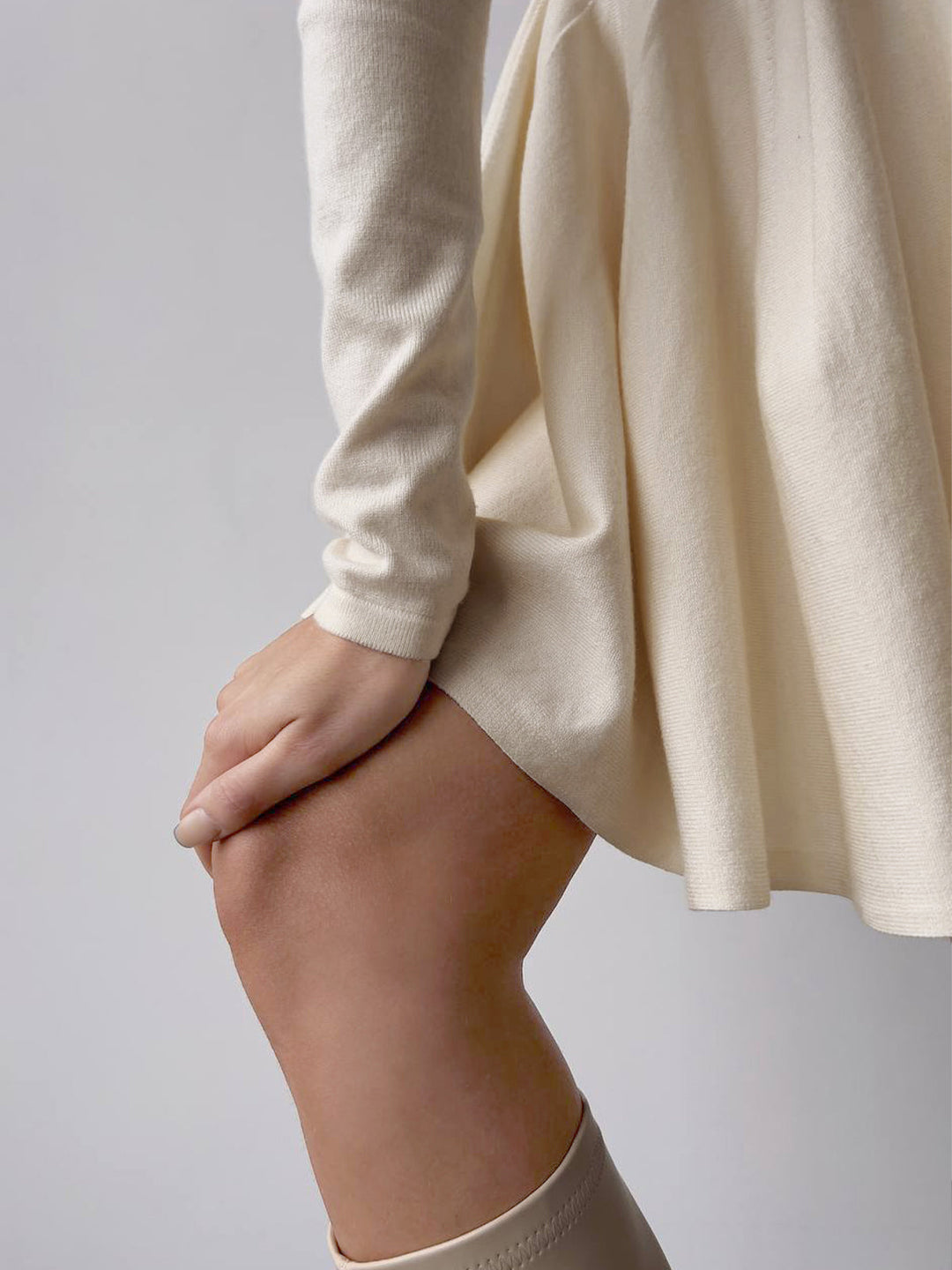 Alina | Elegantes Damen-Skaterkleid in Creme mit langen Ärmeln