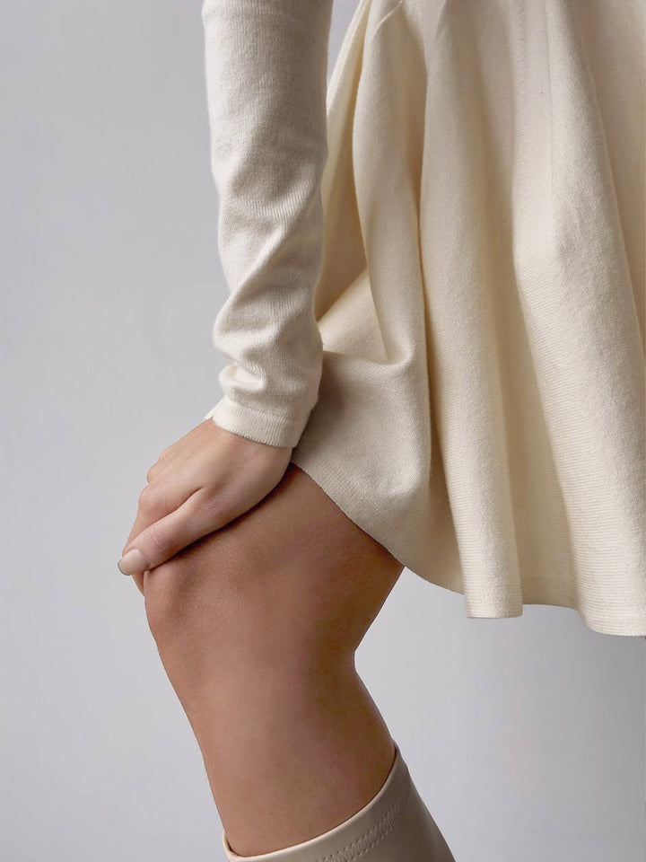 Alina | Elegantes Damen-Skaterkleid in Creme mit langen Ärmeln