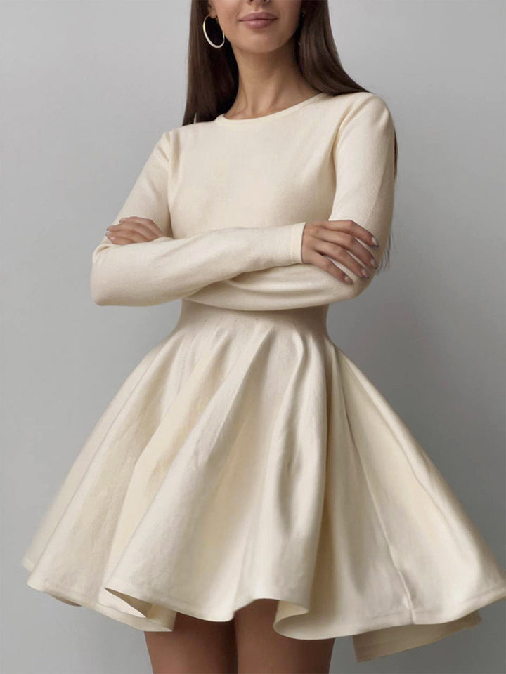Alina | Elegantes Damen-Skaterkleid in Creme mit langen Ärmeln