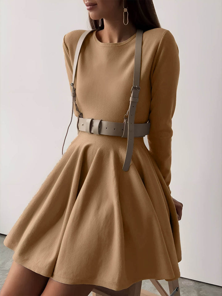 Alina | Elegantes Damen-Skaterkleid in Creme mit langen Ärmeln