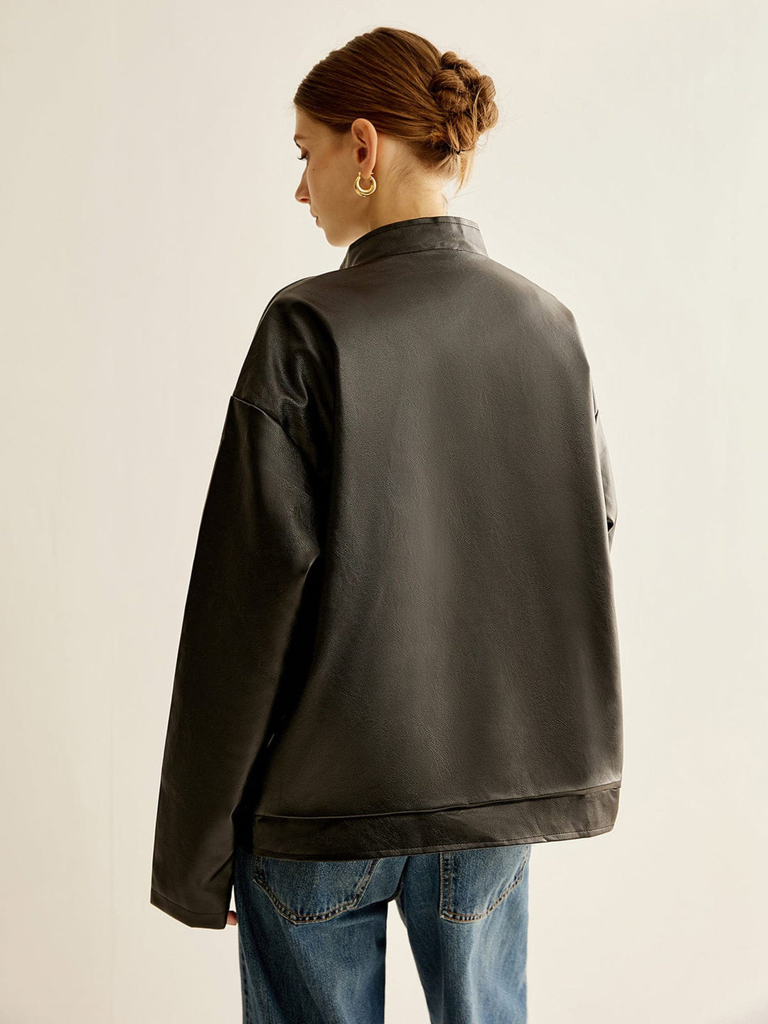 Noah | Schwarze Lederjacke mit kontrastierenden Streifen