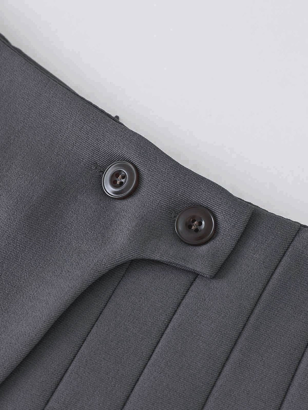 Mila | Plisseerock in Wolloptik mit hoher Taille & Knopfdetails