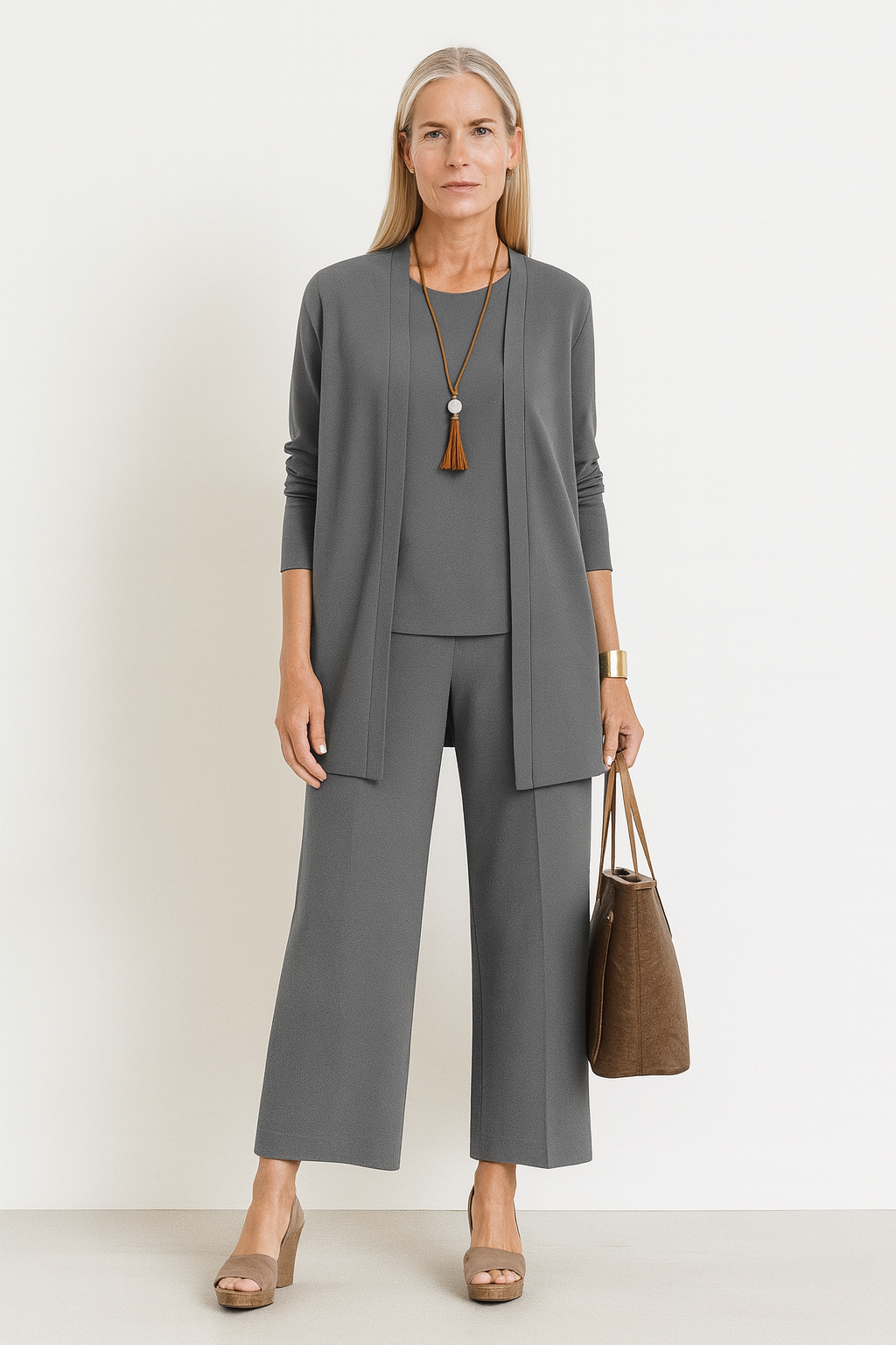 Bella | Damen Minimalistisches Dreiteiliges Lounge-Set