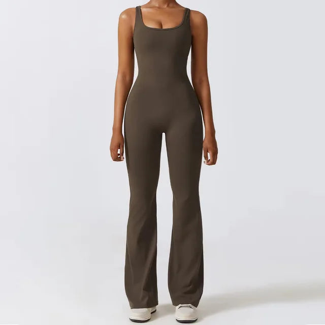 Flared™ Jumpsuit | Racerback-Design | Stretchig und elegant