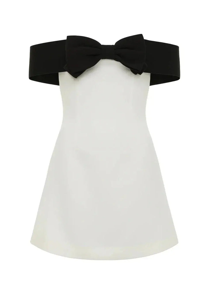 Eloise | Witte Minidress met Zwarte Strik & Carmen-Uitsnijding