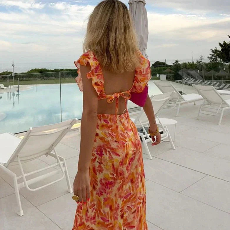 Maxi-jurk met ruches en bloemenpatroon – stijlvolle zomerlook met vrouwelijke toets