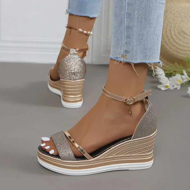 Jocelyn | Damen Plateau Keilabsatz Riemen Sandalen
