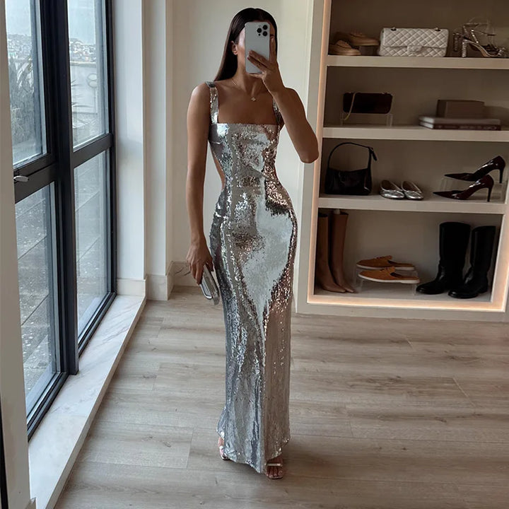 Emilia| Glänzendes Maxikleid mit Spaghettiträgern