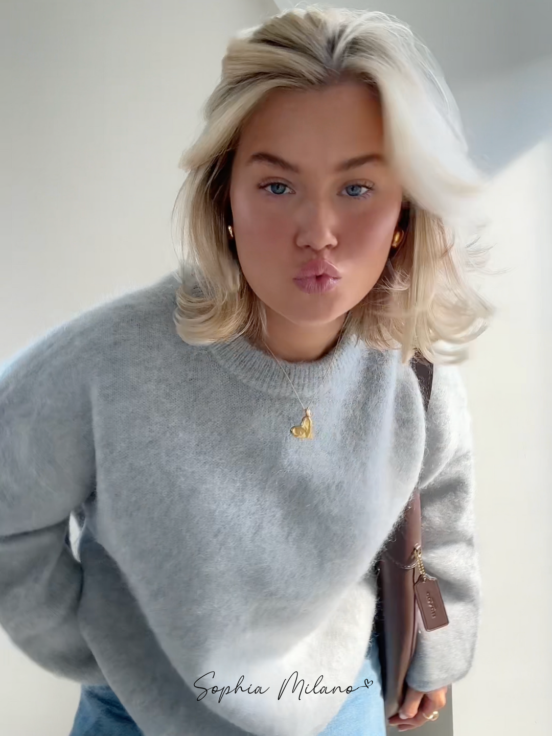 Noa | Comfy Crewneck sweater