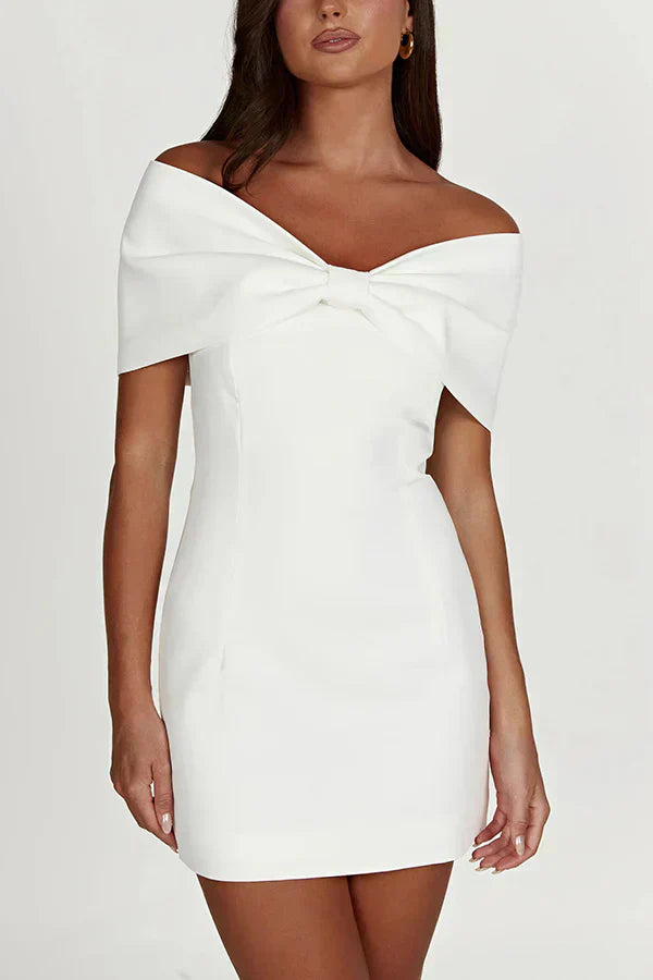 Elly | Schouderloos Minikleed met Strikdetail