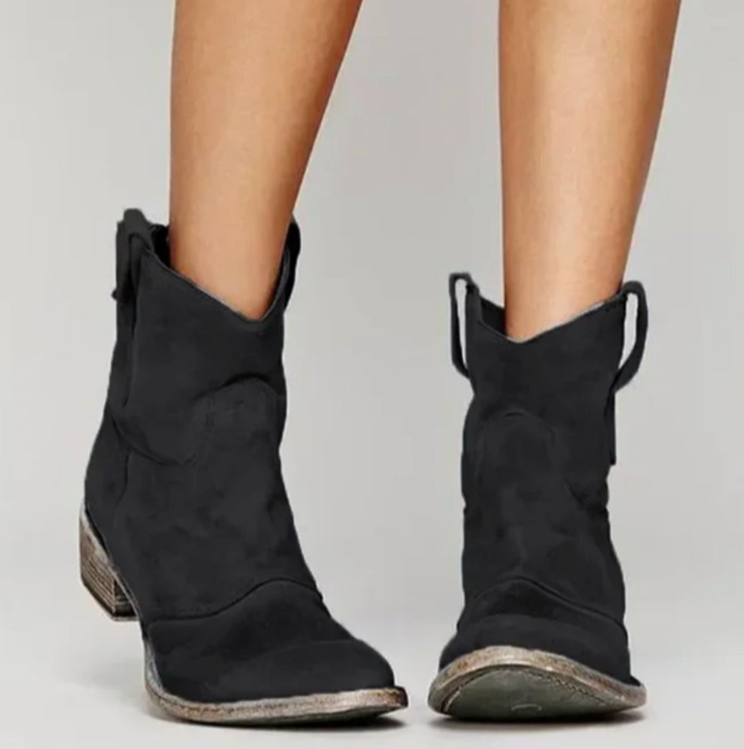 Damen Wildleder-Westernstiefelette für einen stilvollen Look - Schwarz