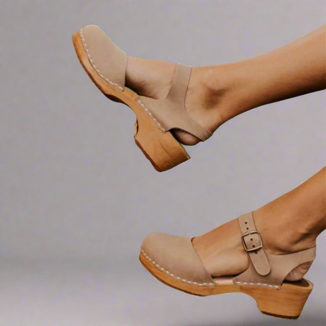 Dames Comfortable Sandals Houten Hak Gesloten Teen Enkelband Clogs - Beige