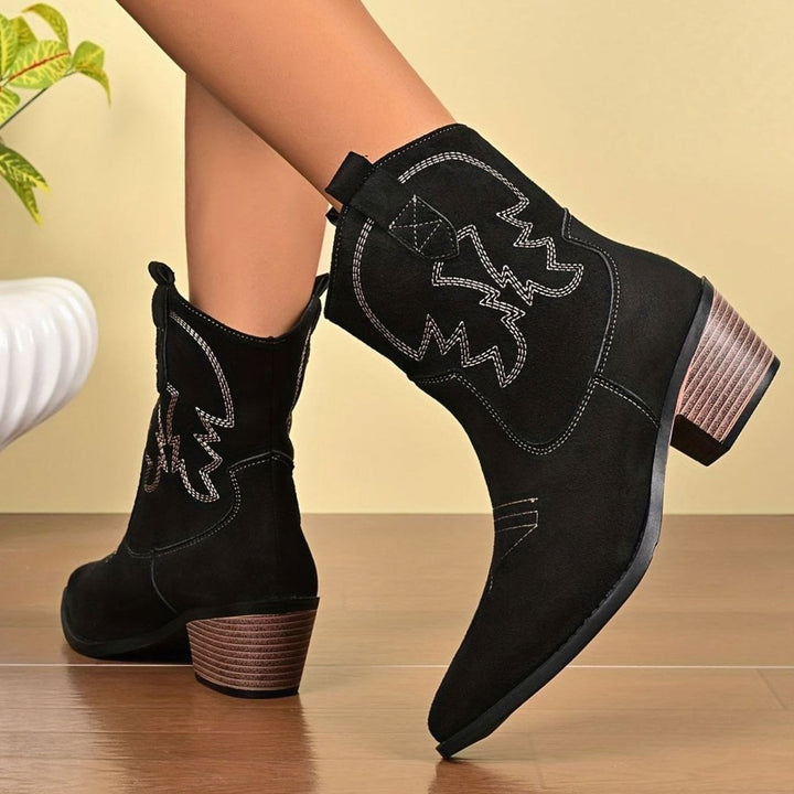 Dames Geborduurde Slip-On Westernlaarzen met Brede Kuitpasvorm