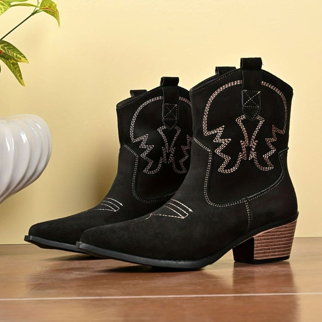 Dames Geborduurde Slip-On Westernlaarzen met Brede Kuitpasvorm