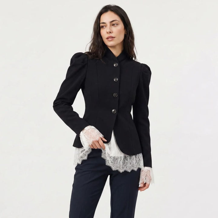 Dames Getailleerde Blazer met Kanten Zoom en Manchetten