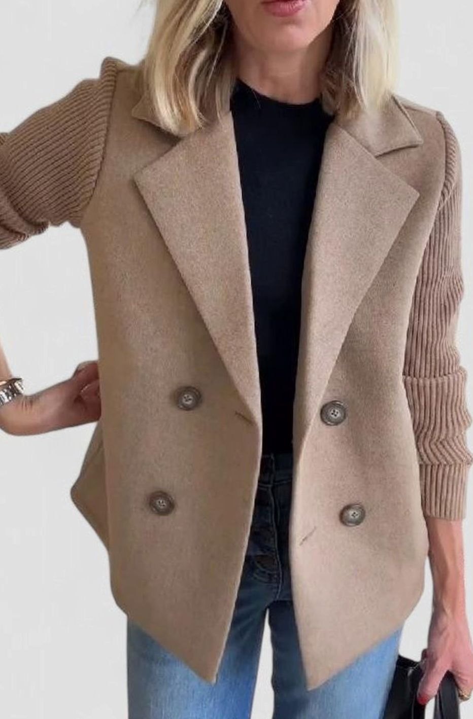 Dames Getailleerde Dubbelrijige Blazer Gebreide Mouwen - Bruin
