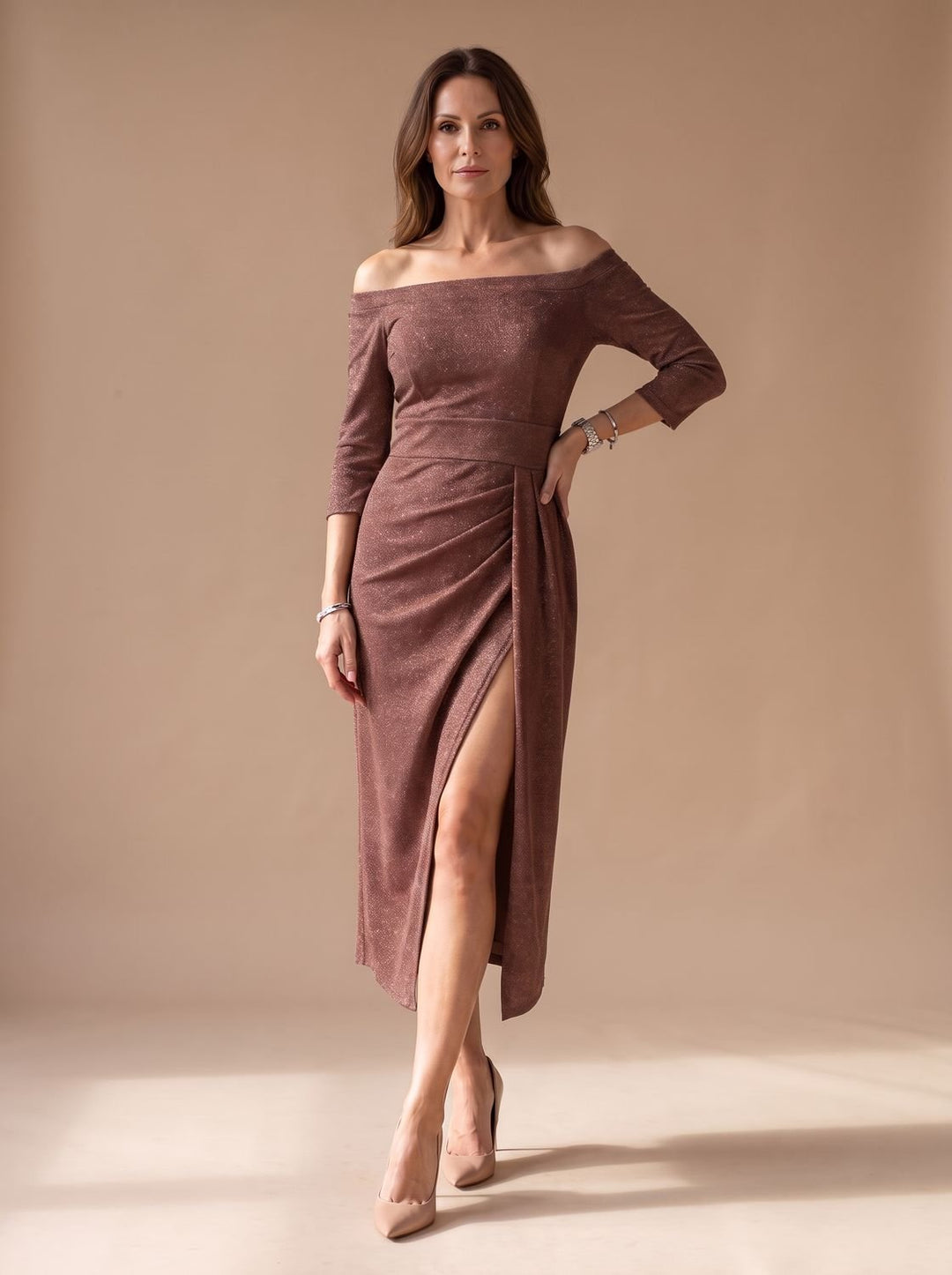 Dames Glitter Off-Shoulder Feestjurk met Hoge Split - Bruin