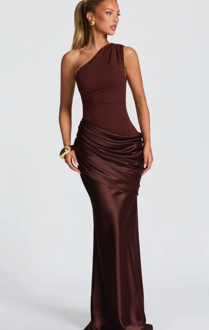 Dames One-Shoulder Gedrapeerde Satijnen Maxi Jurk - Bruin