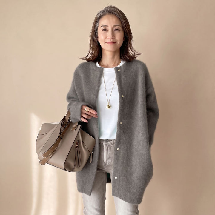 Dames Oversized Mohair Gebreide Cardigan met Drukknoopsluiting - Lichtbeige