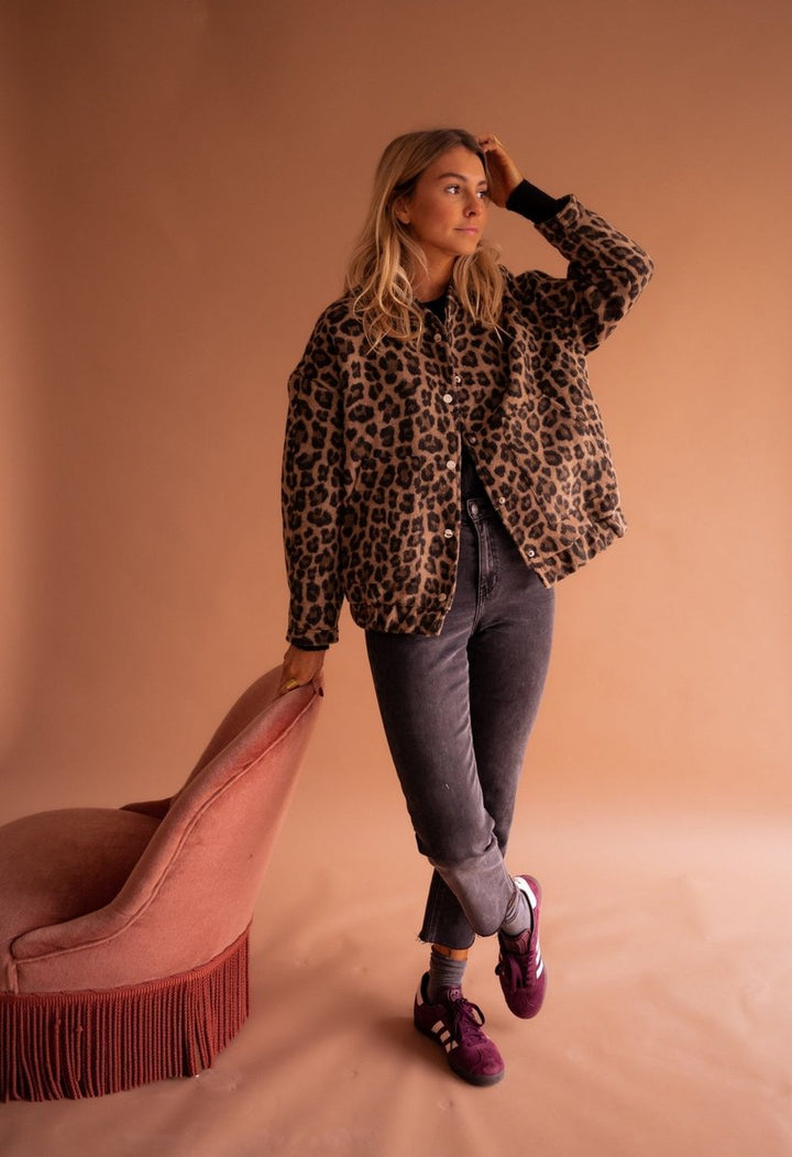 Dames Oversized Quilted Jacket Luipaardprint Drukknopen