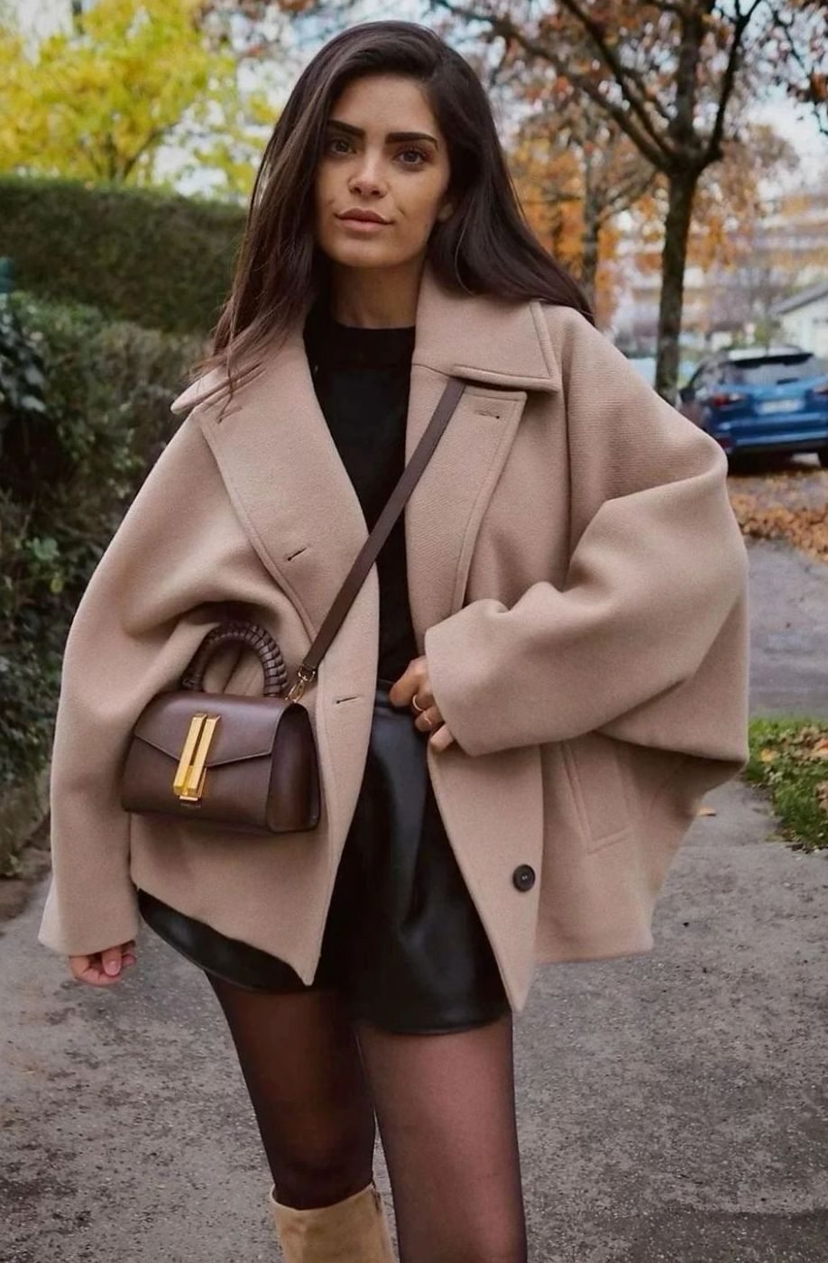 Dames Oversized Wollen Jas met Brede Revers en Knoopsluiting - Lichtbruin