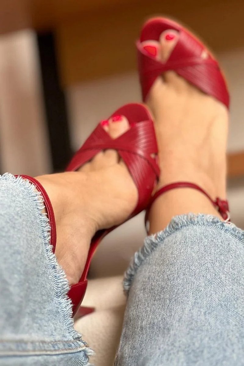 Dames Rode Stiletto Comfortabele Sandalen Enkelbandje Open Neus