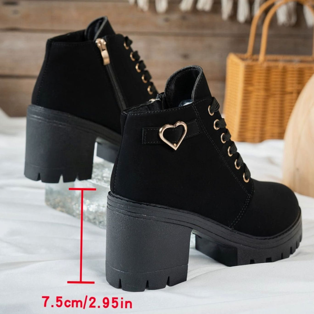 Dames Veterboot Blockahak Suède-look Gouden Hartsgesp Ankle Boots