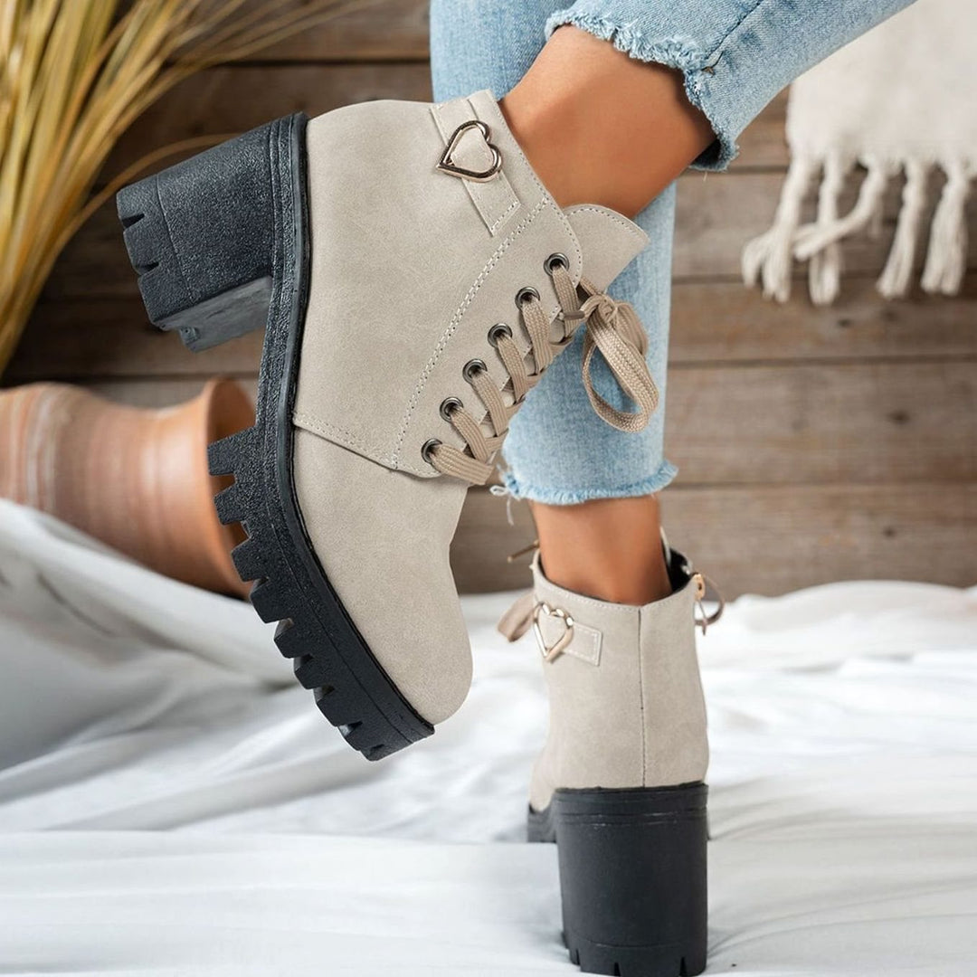 Dames Veterboot Blockahak Suède-look Gouden Hartsgesp Ankle Boots