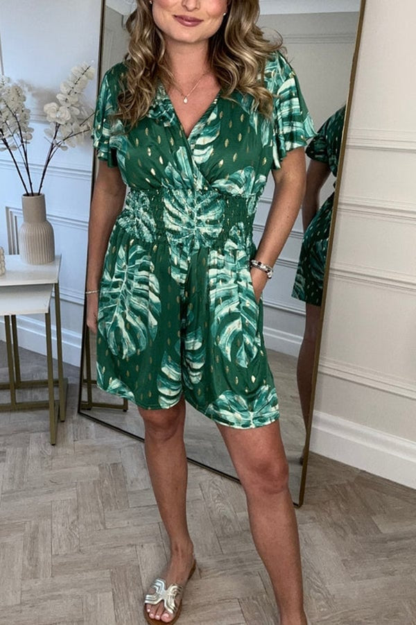 Korte Zomerjurk met Tropische Print & Smoktaille – Luchtig & Casual