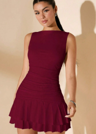 Mouwloze Minidress met Rimpeling en Volantrok – Elegant, Vrouwelijk & Veelzijdig
