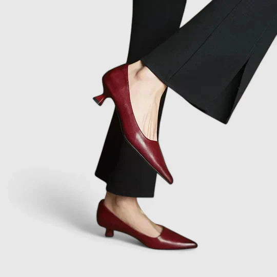 Stella | Dames Pumps Met Puntige Neus En Lage Hak Met Shorts