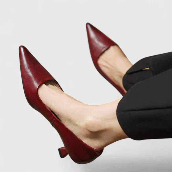 Stella | Dames Pumps Met Puntige Neus En Lage Hak Met Shorts