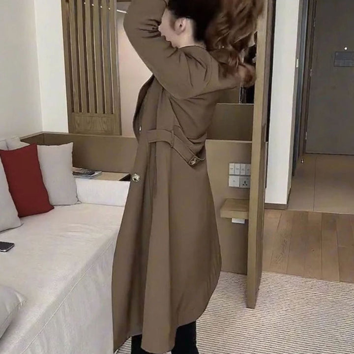 Lange trenchcoat dames getailleerd dubbele knopenrij reverskraag